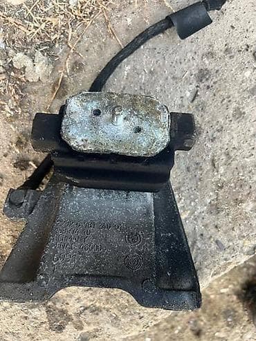 vaz auto: NOSAČ MENJACA F10,11 ZA BMW SERIJA 5 | Na stanju novi i polovni — 2