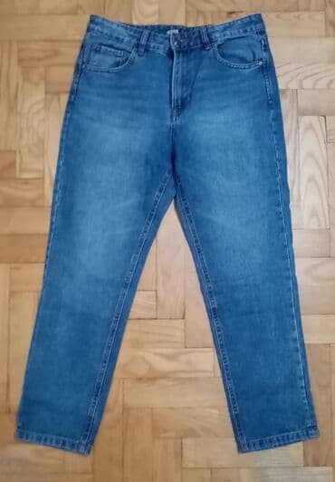 push up pantalone: Stradivarijus
MOM
38 velicina
Jednom obučene.
Nemaju oštećenja — 2