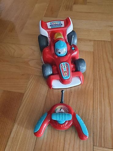 Clementoni interaktivni auto Brzic