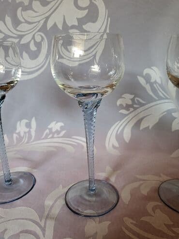 swarovski case za vino cena: Case nove,vintaz za vino. Case perfektne,sve na njima je odsjaj od — 6