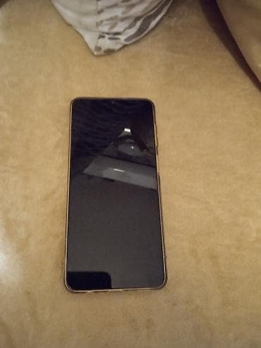 Sweatpants: Redmi 9C NFC je budžetski pametni telefon sa velikim 6.53" HD+ — 3