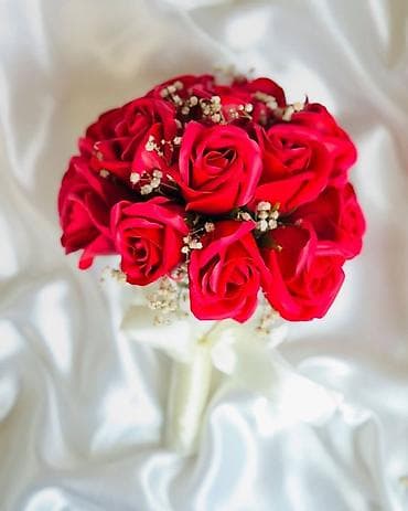 staklene cigle cena: Ručni buketi ruža – dekorativni i svečani aranžmani - Elegantni — 5