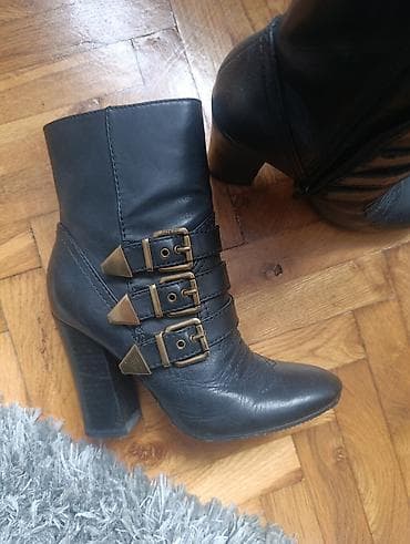 opposite shoes kragujevac: GUESS Luluby ( ženske kožne gležnjače na štiklu - Model: crne — 4