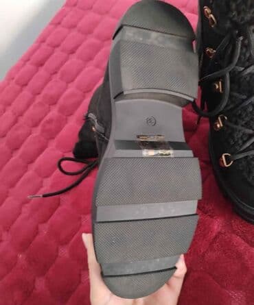 ugg boots: High boots, 38 — 5
