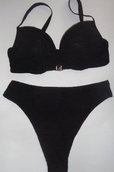 Swimsuits: Kupaci
xl velicina
2599 din — 1