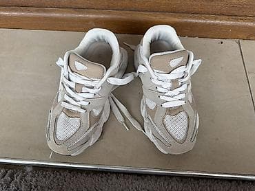 maja odzaklijevska deca: Decije New Balance 9060 patike. Broj 35. Replika — 2