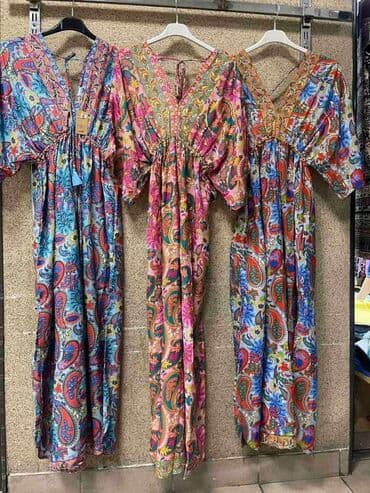 haljine za plažu c a: A K C I J A.
Haljine
Made in India
Cena 2700 din — 1