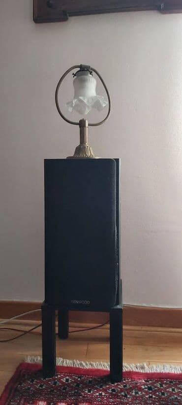 hello kitty lampa: Table lamp, Used — 1