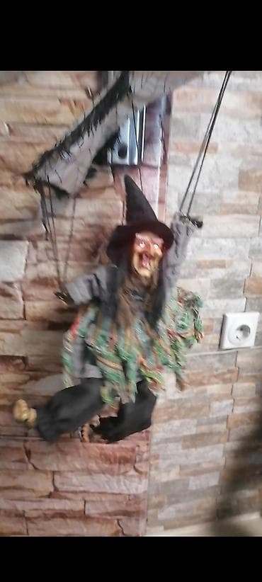 sto za trepavice: Dekorativna figura veštice sa glajderom/paraglajderom za kačenje na — 1