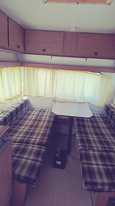 polovne kamp prikolice do 500 evra: Turistička kamp prikolica – retro enterijer sa dnevnim boravkom i — 7