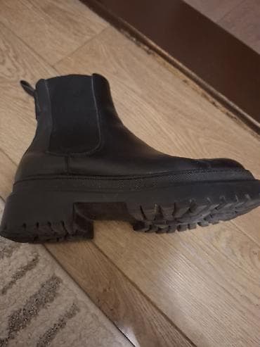 sat na ruci: Kozne cizme,Labrador,37,38 — 2
