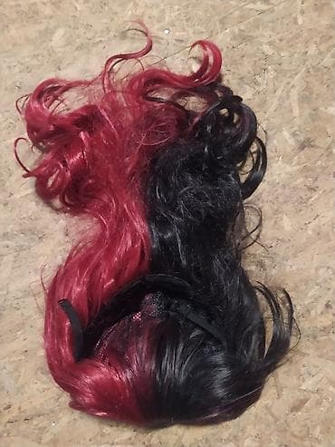 sako l: Perika dugačka,polukovrdžava,crveno - crna,ima šiške,prelepa — 9