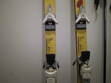 test iz engleskog za 3 razred: Skije elan 175 cm — 1