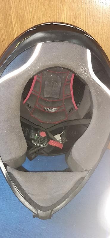 Umetnost i kolekcionarstvo: Kaciga (agv)italy — 6