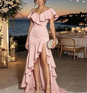 Elegantna večernja haljina s volanima. - Kroj: asimetrična sirena na lalafo.rs Elegantna večernja haljina s volanima. - Kroj: asimetrična sirena