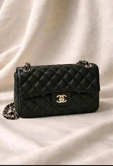 Jedan model dve velicine👌 Manja 21x12 cena 3999din Veca 30x20 cena