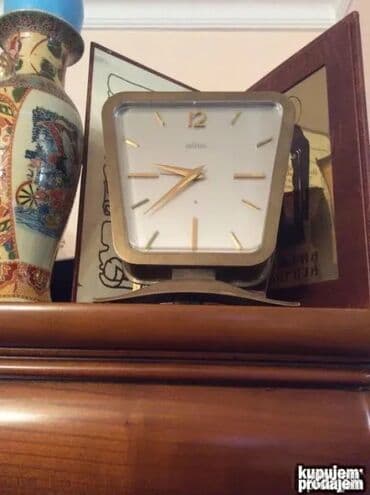 sat: Vintage Angelus sat navijac Navija se na 8 dana. Ceo je od mesinga — 2