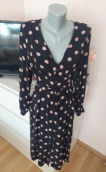 bts haljine: Haljina na tufne, midi dužina, dugih rukava. - Boja: tamnoplava/crna — 3