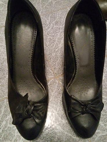 salonke ljubicaste: Dva para zenskih cipele cena po paru 500 din jedne su potpuno nove — 9