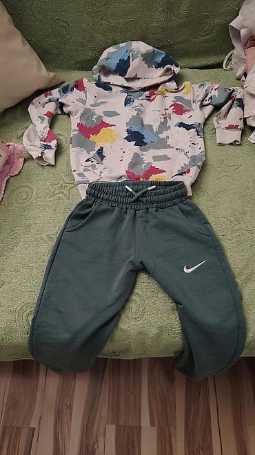 nike deca: 122, jaknica 128 Devojcica paketočuvano sve od mog deteta,ima — 3