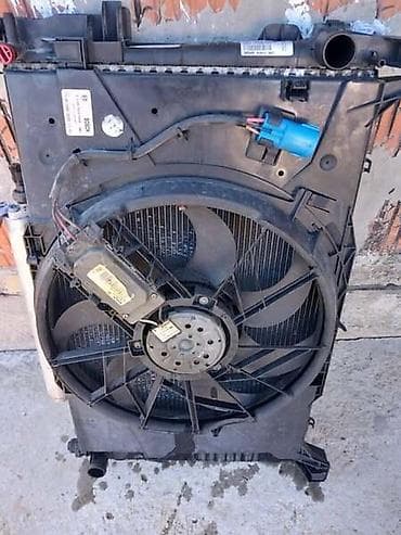 adapter 220v na 12v auto: VENTILATOR HLADNJAKA W169 ZA MERCEDES BENZ A KLASA OD 2004. DO 2012 — 1