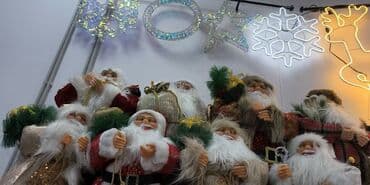 Textile: Deda mraz 1m 8500din (na slici gde su svi gledate samo gornji red) — 1