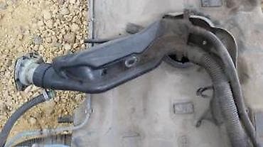 seat znak: ALFA 147 1.9 JTD REZERVOAR | Rezervoar 15 evra creva rezervoara 10 — 5
