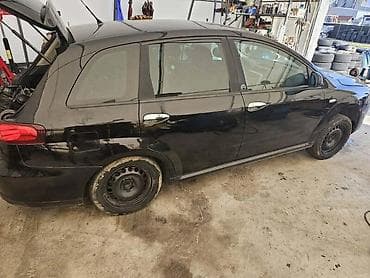 VRATA GEPEK HAUBA ZA FIAT CROMA ZA 2010. GOD na lalafo.rs VRATA GEPEK HAUBA ZA FIAT CROMA ZA 2010. GOD