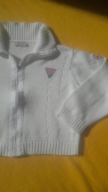 Todor džemper za dečake Veličina piše 6 realno 4-5 god Očuvan baš lep