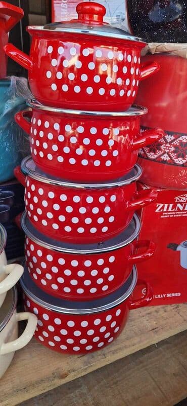 rastezljive navlake za kauč bez rukohvata: Setovi dubokih serpi NOVO! Litraze 1,5l 2l 3l 4l 5l Cena 7200 — 4