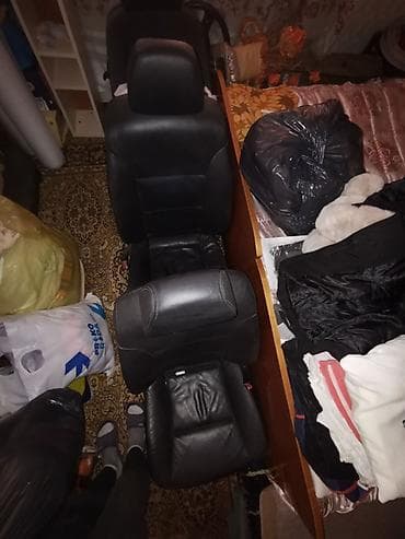 sirene za auto: Na prodaju kožna sedišta za BMW E60. Sedišta su u veoma dobrom stanju — 3