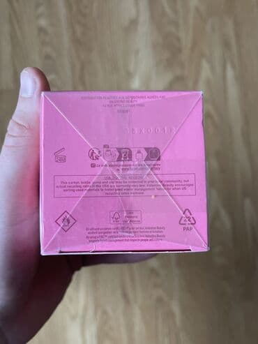 crna torba sa zlatnim lancem: Ženski parfem, Valentino, Original — 3