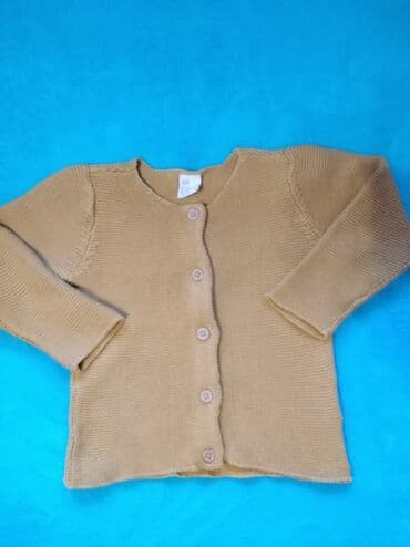 Ski odeća: H&M džemper za devojčice Veličina 92 cm 1,5-2 god Boja camel Cena — 1
