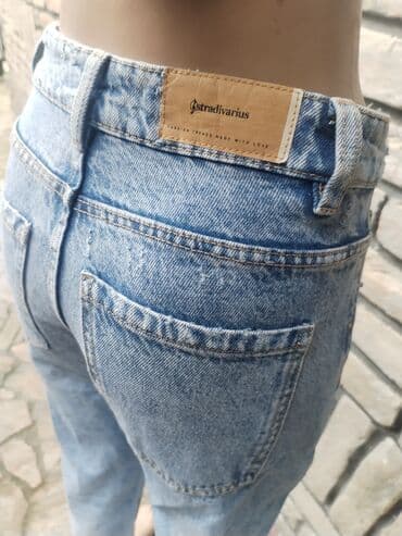 majice stradivarius: Stradivarius farmerke vel 32 /S
Struk po 34
Kukovi 40.
Super ocuvana — 6