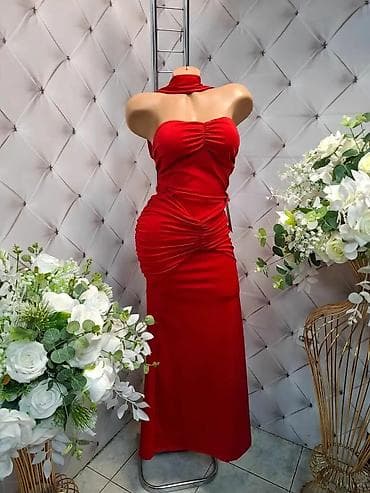 Haljine: Elegantna duga haljina bez bretela sa drapiranim detaljima - Kroj — 5