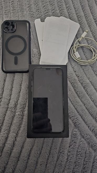 Apple iPhone 11 Pro sa dodatnom opremom - Model: iPhone 11 Pro