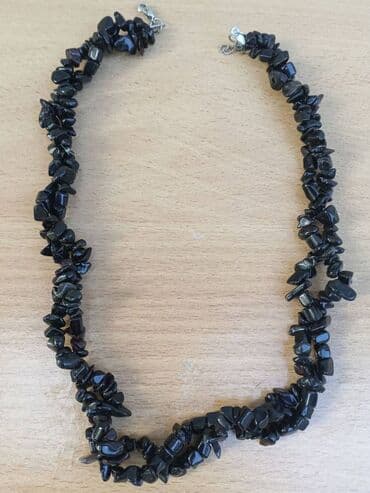 Ogrlica Oniks Ogrlica od Oniksa, poludragi kamen. Dužina-obim oko — 3