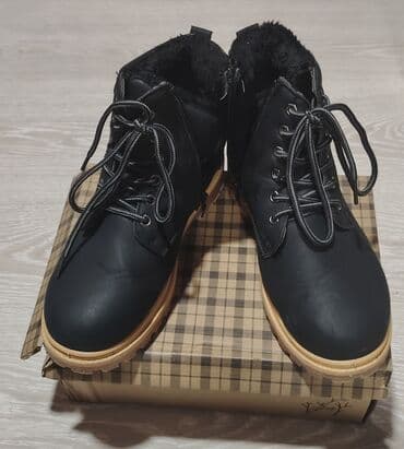 Sandals and flip-flops: Boots, size - 39 — 1