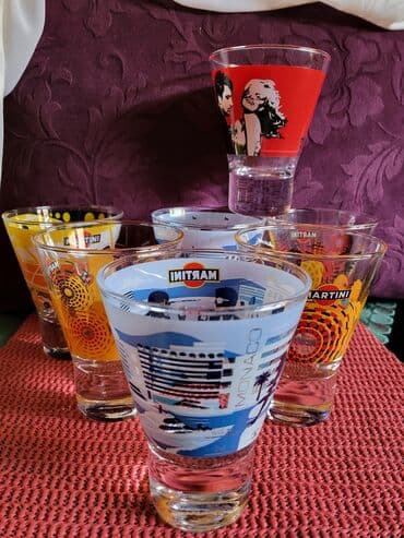 nespresso soljice za kafu: Case nove za martini i druga pica, 2006godina,puno staklo. Komada — 2