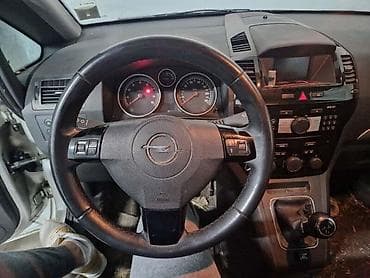Delovi enterijera: KOZNI VOLAN ZA OPEL ASTRA H, ZAFIRA | Cena je za go volan bez — 1