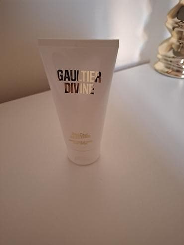 Jean Paul Gaultier Gaultier Divine – parfemisani losion za telo - na lalafo.rs Jean Paul Gaultier Gaultier Divine – parfemisani losion za telo -
