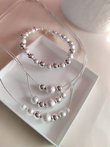Set nakita žig 925 Elegantni srebrni set zig 925, sastavljen od: -
