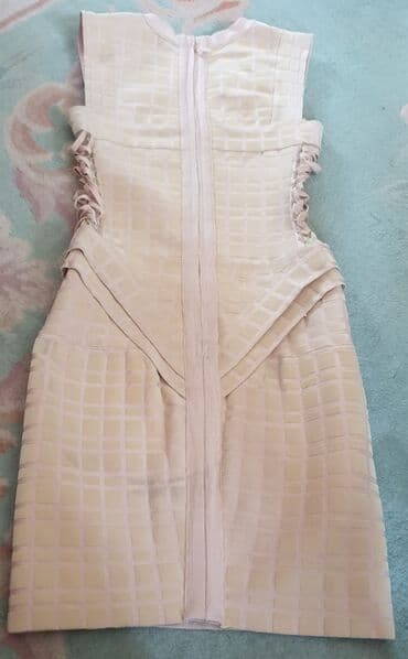 opposite niš: HERVE LEGER Paris original haljina. Bež boje, teška, deblji materijal — 5