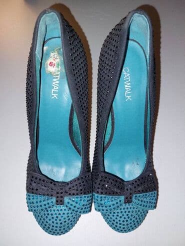 Salonke: Salonke, Catwalk, 38 — 3