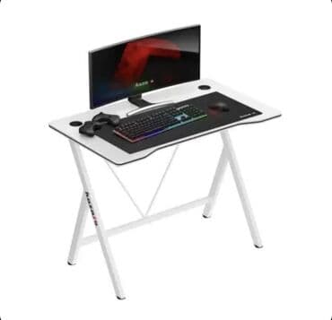 Gejmerski sto – kompaktan i funkcionalan -Ploča stola: 100 cm x 50 cm