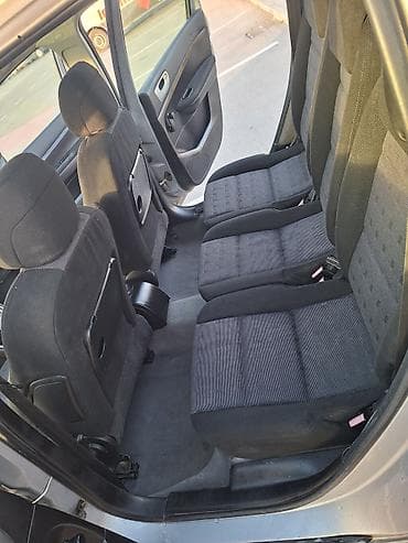 Automobili: Peugeot 307 SW 1.6 dizel karavan. Glavne karakteristike: - — 9