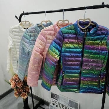 svetlece jakne: Jakne tanje 2300 din
S M L — 2