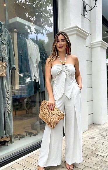 najke: Ženski set – top bez bretela i široke pantalone
2999 din
S M L — 2