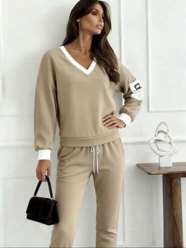 Trousers: Damski komplet trenerka – duks + donji deo - Model: duks sa V‑izrezom — 2