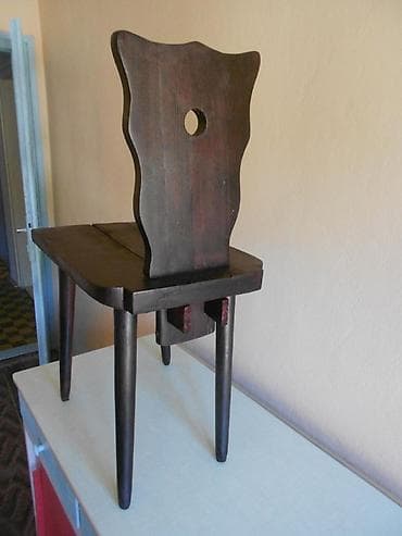 polovne ugaone garniture krusevac: Stara stolica od punog drveta. Bez metalnih delova, samo drvo — 1